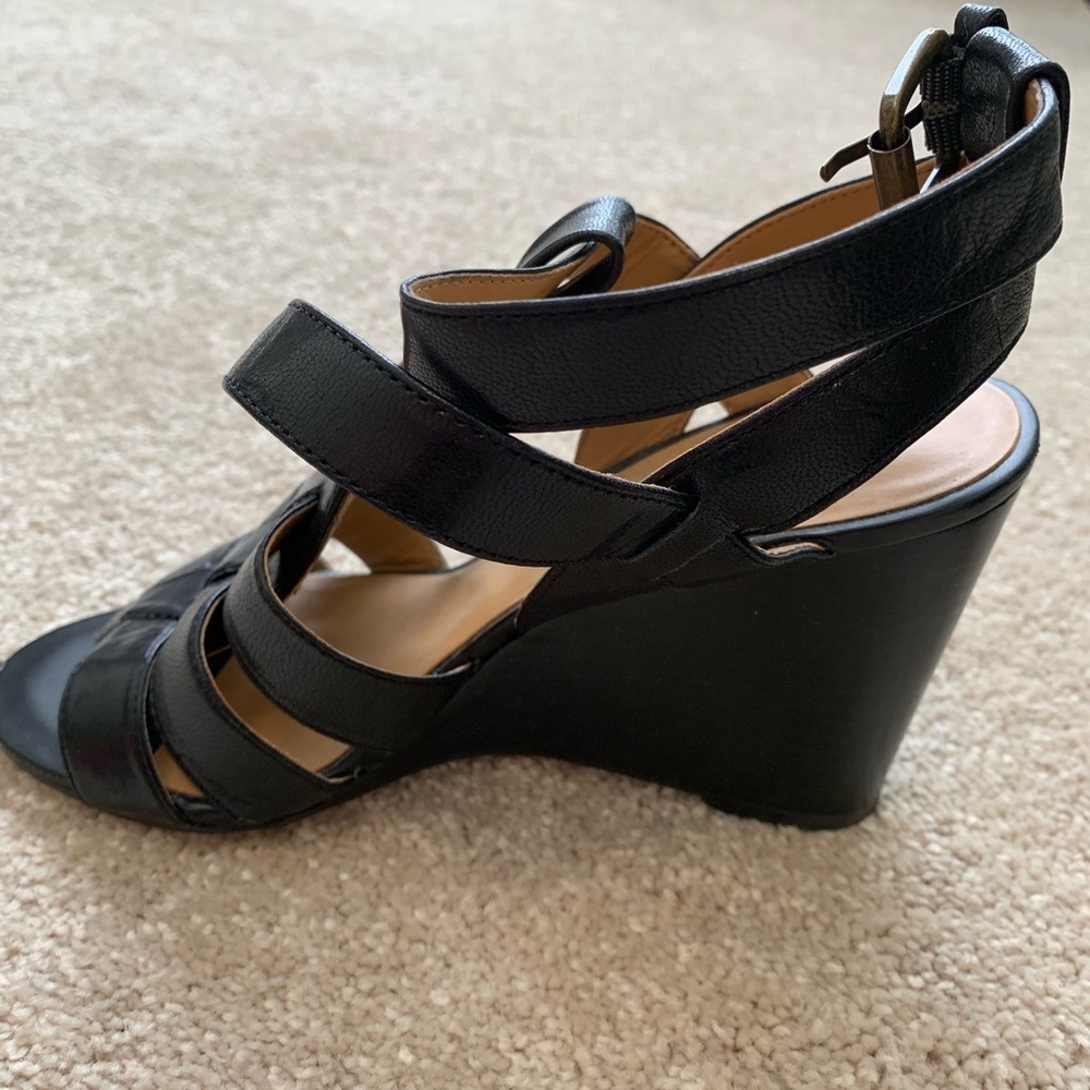 Nine West size 5 wedges